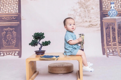 广州借卵试管代怀包男孩宝宝几个月笑出声